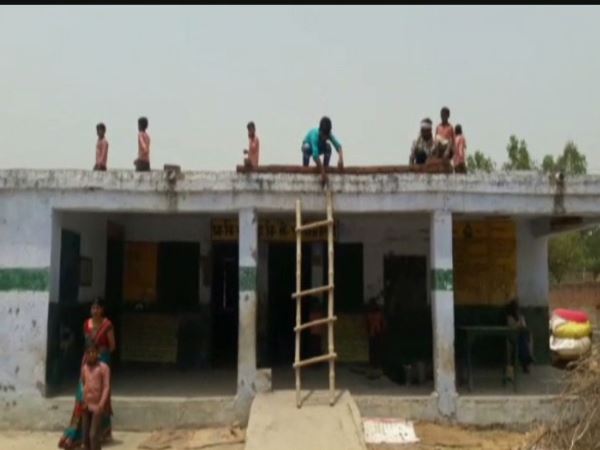 hardoi principal make school boys work like labour in primary school hardoi principal make school boys work like labour in primary school