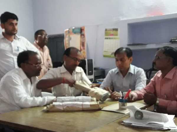 2 मतों से जीत की दर्ज