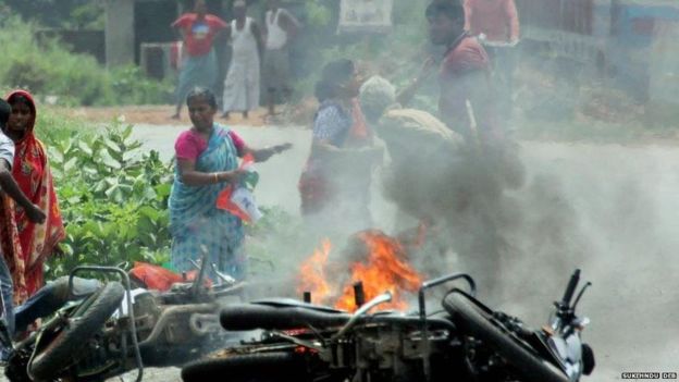 पंचायत चुनाव की हिंसा ने कइयों के घर के चिराग बुझा दिए पंचायत चुनाव की हिंसा ने कइयों के घर के चिराग बुझा दिए