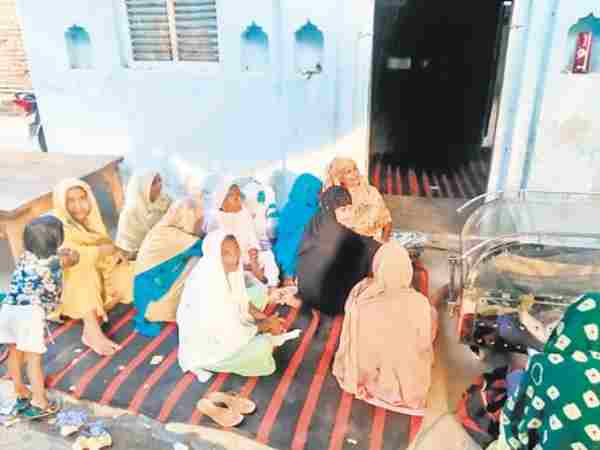 रात में गया पर लौटा नहीं