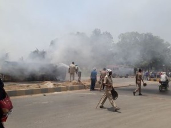 allahabad after boys death rukus in jhusi people beaten driver and conductor