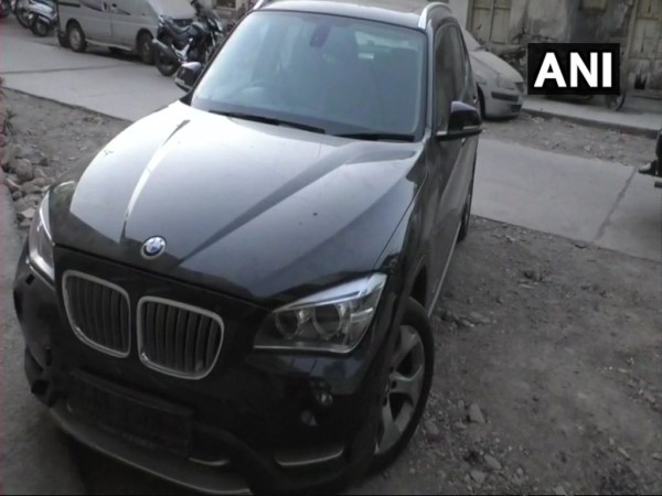 'पुलिसकर्मी ने रीवा जडेजा को बुरी तरह मारा' 'पुलिसकर्मी ने रीवा जडेजा को बुरी तरह मारा'