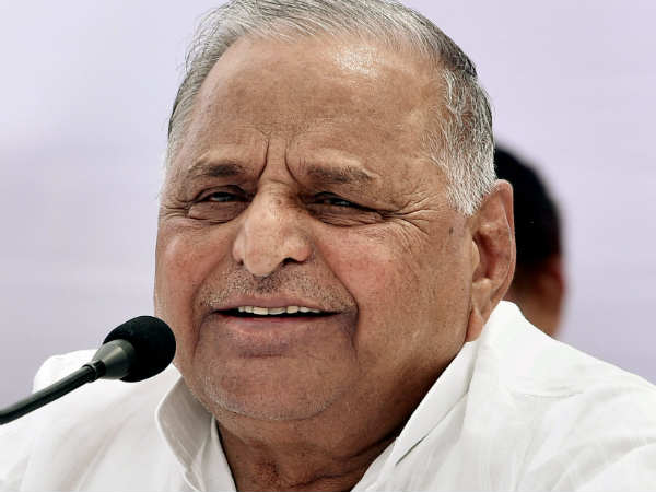 मुलायम सिंह के अलावा इन्‍हें भी खाली करना है बंगला