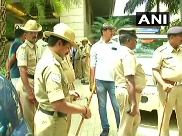 बेंगलुरु के होटल गोल्ड फिंच में मिले दोनों लापता कांग्रेसी विधायक