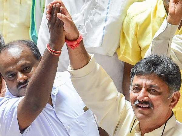 रेस में डीके शिवकुमार का नाम भी आगे