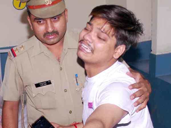 सदमे में बीवी और बच्चे सदमे में बीवी और बच्चे