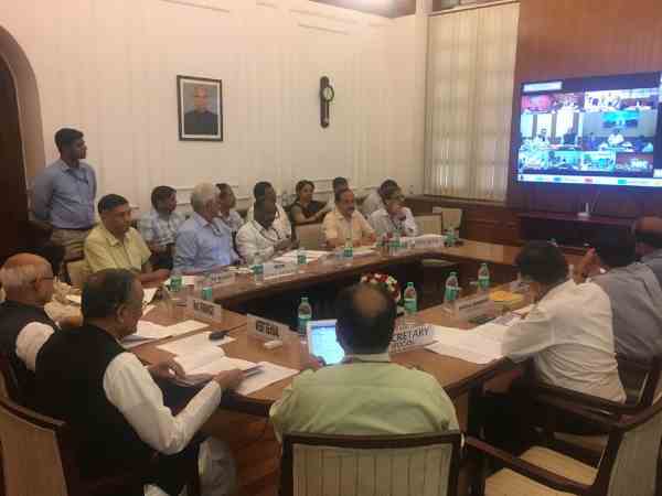 जीएसटी काउंसिल: GSTN बनी सरकारी कंपनी, कैशलेस लेनदेन पर 2 फीसदी की छूट