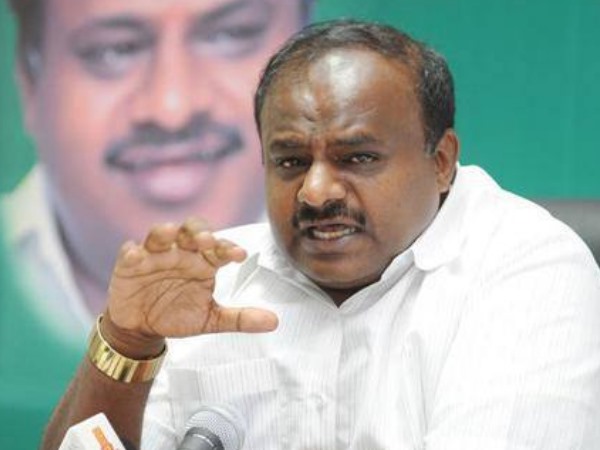 अब बेटा 38 सीटों के दम पर सीएम बनने की तैयारी में 