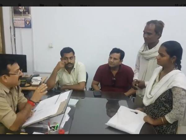 A husband gave triple talaq by sending sms in Hardoi