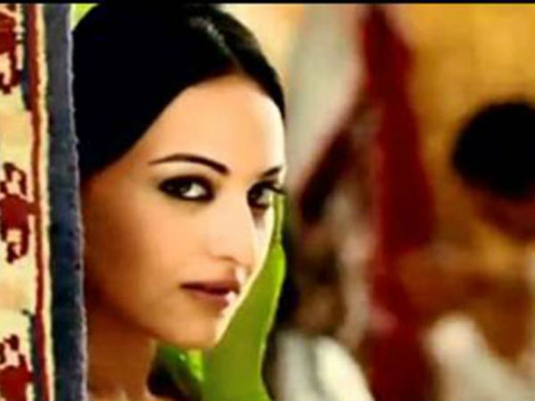 सोलह श्रृंगार की लिस्ट में तीसरे नंबर पर है काजल सोलह श्रृंगार की लिस्ट में तीसरे नंबर पर है काजल