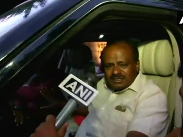 कुमारस्वामी ने कहा है कि मंत्रियों को लेकर या किसी भी मुद्दे पर कोई टकराव नहीं है, सभी कुछ ठीक है। कुमारस्वामी ने कहा है कि मंत्रियों को लेकर या किसी भी मुद्दे पर कोई टकराव नहीं है, सभी कुछ ठीक है।