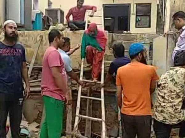 Two-storey house collapsed, one killed & two injured