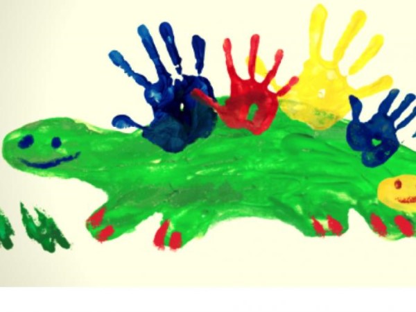 गूगल ने अपना डूडल सभी माओं को संर्पित किया गूगल ने अपना डूडल सभी माओं को संर्पित किया