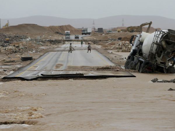 170 से 180 किमी की स्‍पीड से हवाएं 