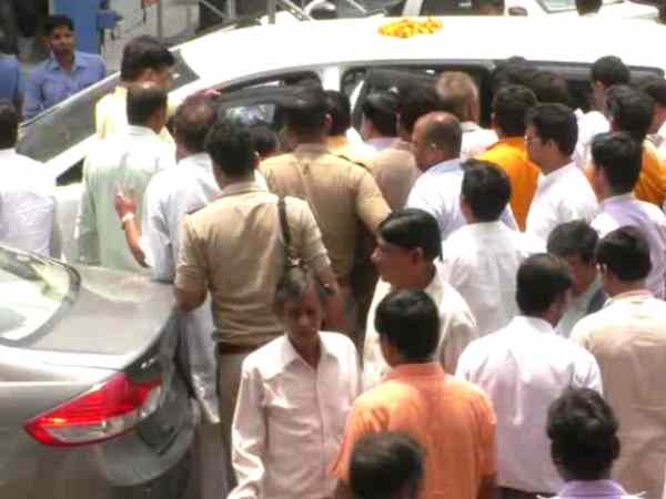Minister of Yogi govt Suresh Khanna ill during bhoomi pujan in Shahjahanpur