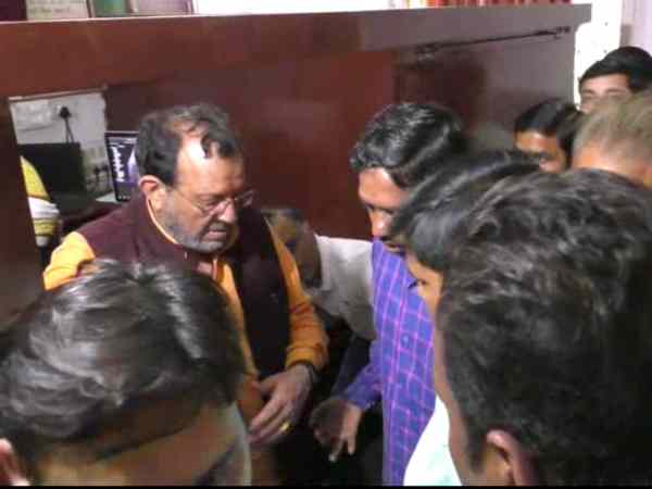 Minister of Yogi govt Suresh Khanna ill during bhoomi pujan in Shahjahanpur