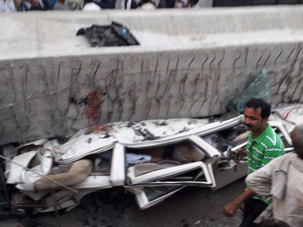 Very tragic Pics of over bridge fall in Varanasi