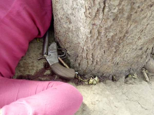 पुलिस ने शवों को पोस्टमॉर्टम के लिए भेजा