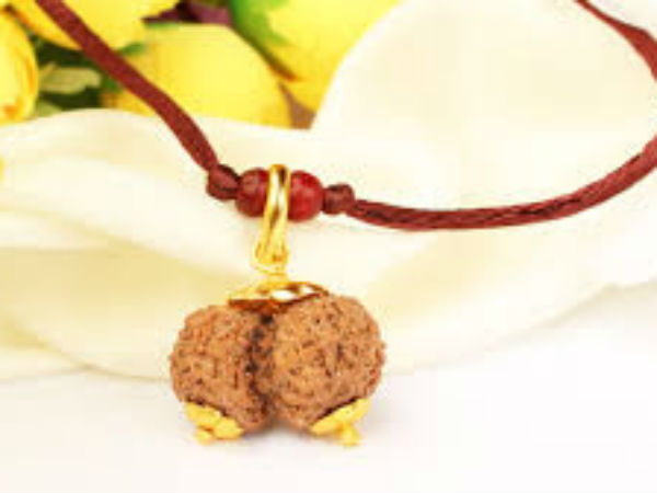 गृहस्थ जीवन में सुख-शांति के लिए धारण करें ये रूद्राक्ष 
