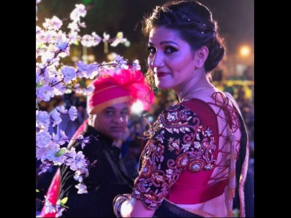 'बदली-बदली लागे अब कै खावन लाग्गी'