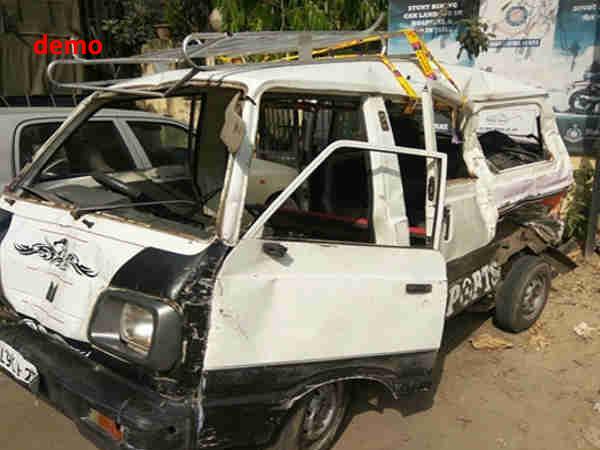 bihar chapra ht line falls on school van 2 children died on the spot bihar chapra ht line falls on school van 2 children died on the spot