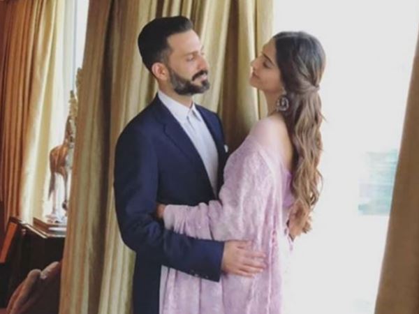 8 मई को हुई शादी