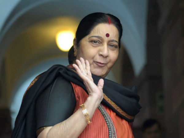 ट्विटर पर एक्टिव रहती हैं सुषमा स्वराज ट्विटर पर एक्टिव रहती हैं सुषमा स्वराज