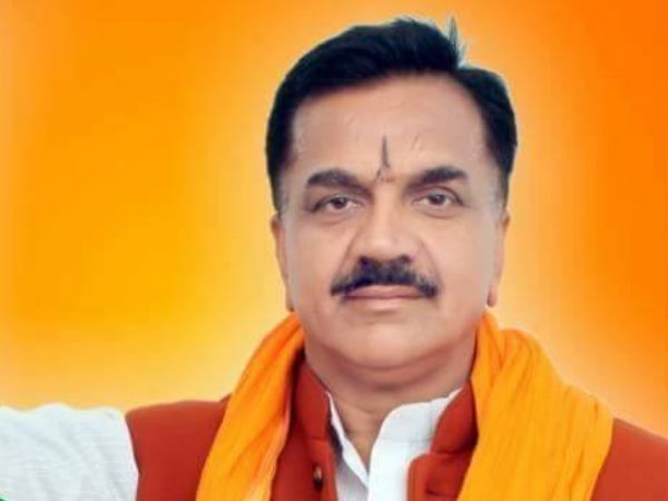 कुछ लोगों को सबक सिखाना जरूरी