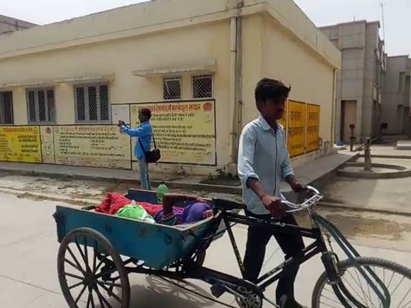  kannauj husband compell to bring his wife on trunck