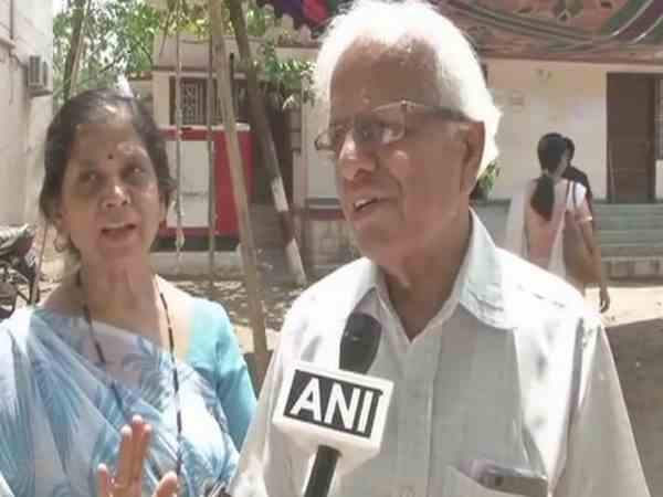 कर्नाटक: तापमान पहुंचा 40 के पार, मतदान केंद्रों पर भीड़ हुई कम