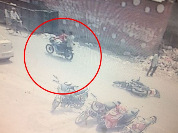 2 लाख पर आए शूटर