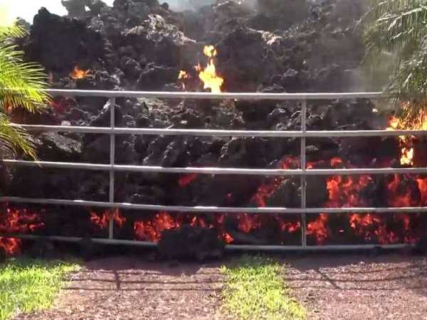 जब ज्वालामुखी के लावे से कार हो गई खाक