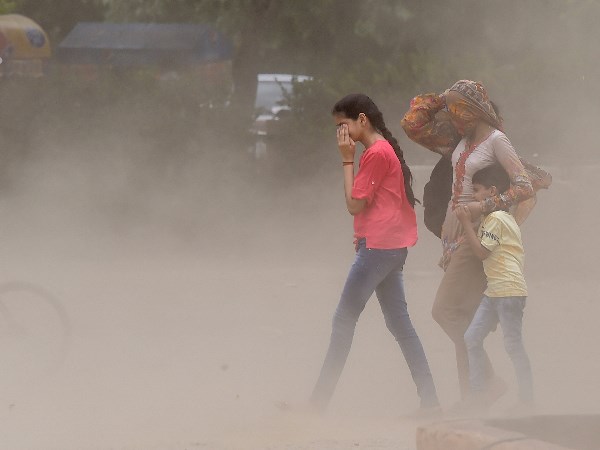 यूपी समेत कुछ राज्यों में तूफान की आशंका