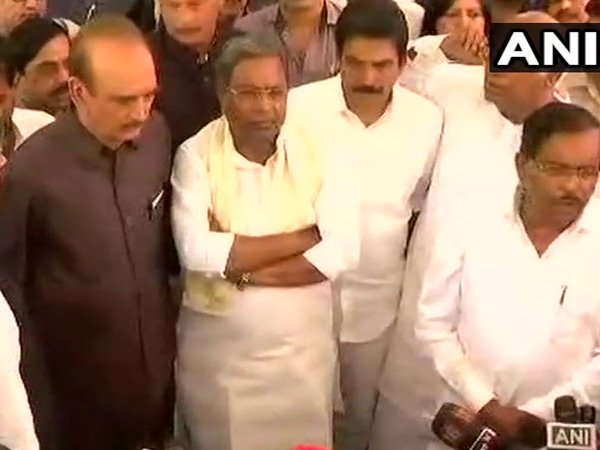सरकार बनाने के लिए 112 विधायकों की जरूरत