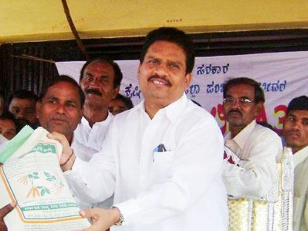 गुरुवार को रिजॉर्ट छोड़ गए थे पाटिल