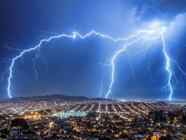 तूफान को लेकर हमेशा एलर्ट रहें तूफान को लेकर हमेशा एलर्ट रहें