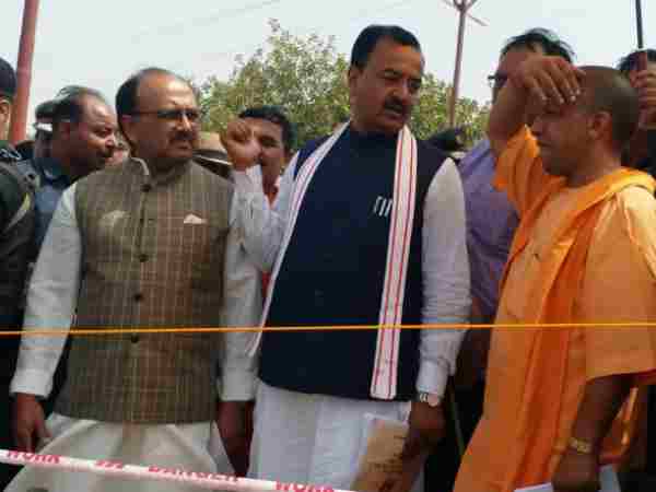 CM Yogi Adityanath suffers in heat of sun in Allahabad 