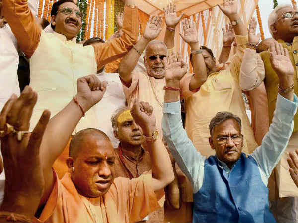 विवादित बयान और अल्पसंख्यक विरोधी छवि विवादित बयान और अल्पसंख्यक विरोधी छवि