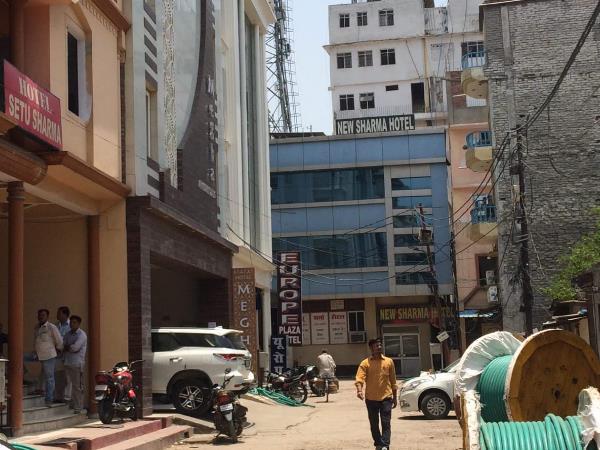 अवैध होटल चलने में पुलिस-प्रशासन का हाथ