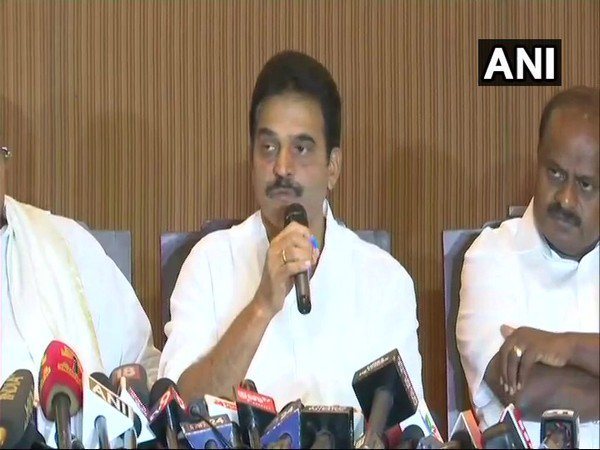 20 से अधिक कर्नाटक कांग्रेस के विधायक दिल्ली में