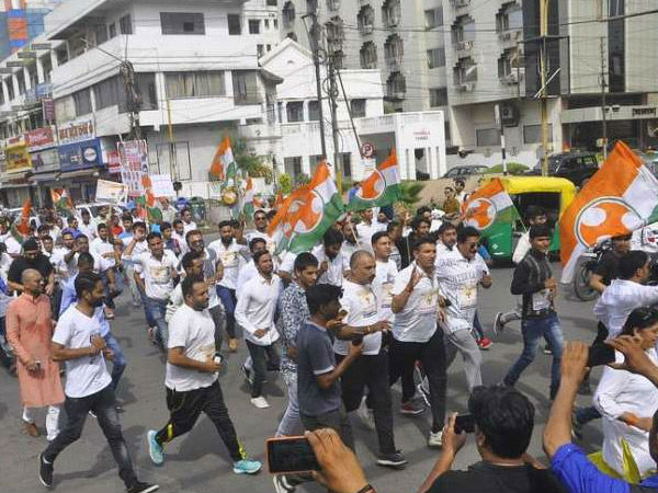 पीएम की आलोचना से NCC कैडेट्स नाराज