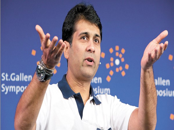 राजीव बजाज को सालाना 28.32 रुपये सैलरी मिलती है