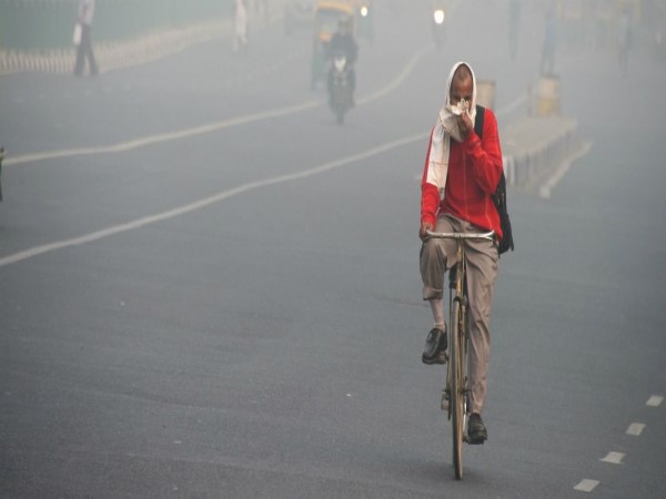 नोएडा में भी बढ़ा प्रदूषण