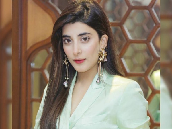 स्वरा पर उर्वा ने निकाली भड़ास