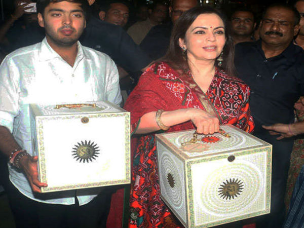  सोशल मीडिया पर वायरल हुआ कार्ड 