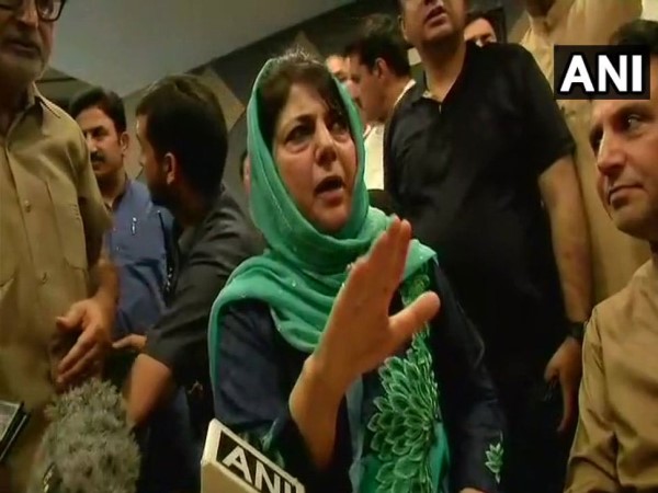 इस्तीफा देने के बाद बोलीं महबूबा मुफ्ती