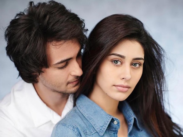 नवरात्रि पर आधारित कही जा रही है फिल्म