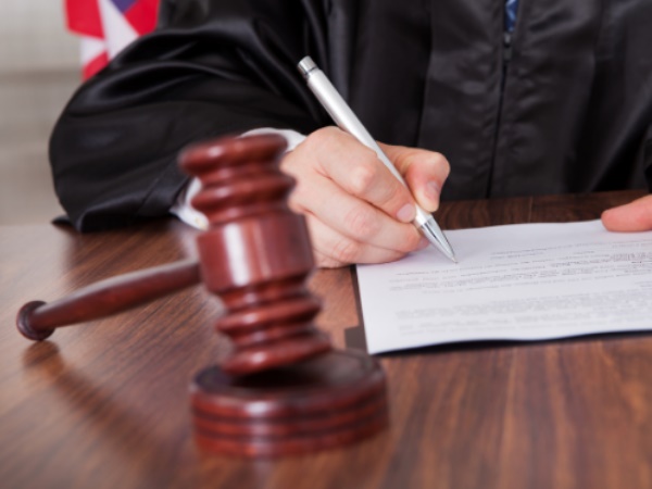 जज ने सुनाई 50 साल की सजा