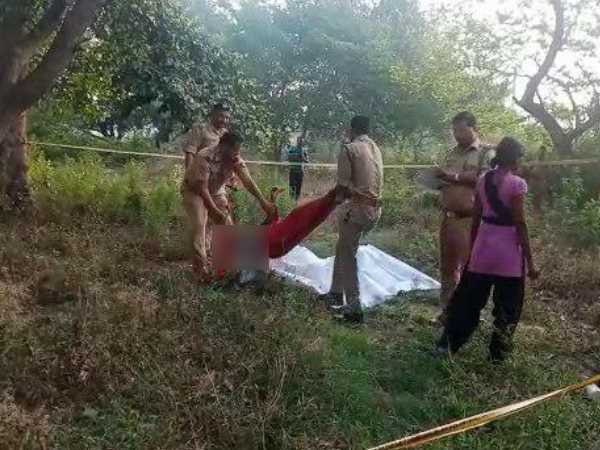 शौच के लिए घर से निकली थी बसंती 