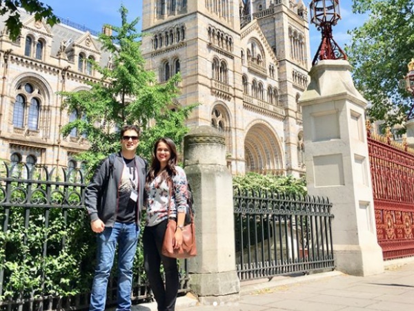 लंदन से फैंस के लिए पोस्ट की तस्वीरें